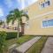Spotless 3 BRs house w/ pool