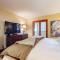 Lion Square Lodge South 550