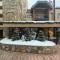 Lion Square Lodge South 550