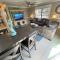 Stylish and Modern 2 bedroom, 2 bathroom. The Mermaid Suite.