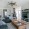 Panoramic Ocean Views and Short Walk To Beach