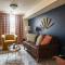 12-mins walk to ND - BBQ I Old Money Sports Glam - Pet Friendly!