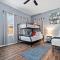 Step into Comfort in this 3BR2BA Downtown Retreat - 圣安东尼奥