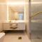 Unique Fully Renovated 2BR+study on Marina - دبي
