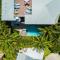 Tropical Hideaway - برادنتون بيتش