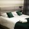Restoria Hotel***