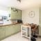 Pass the Keys Stylish Modern 3 bed house with Parking - Рикмансворт
