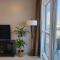 Artesia Tower D - 1BR Apartment - Allsopp&Allsopp - Dubaj