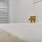 Dean St Retreat - Cosy Urban Escape, Sleeps 5