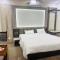 YATRI NIVAS SAGARA ( AC AND NON-AC DELUXE ROOMS) - Sagar