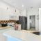 3Br 2Ba Private Pool Villa just steps away from villa - 基西米