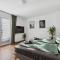 Larooms Merseburg - Apartment NP21 - 2 Zimmer - 4 Betten - Waschmaschine - Parkplatz - Balkon