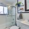 Dog-Friendly Denver Apartment with Shared Yard! - دنفر