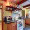Snoqualmie Pass Cabin with Deck Walk to Ski Lift