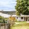 Classic Cottage on the Bay by Accom Holidays