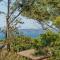 Spacious Family Retreat by Accom Holidays