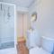 Pass the Keys Charming 2 Bedroom House Good Transport and Parking - Лондон