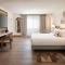 The Scottsdale Resort & Spa, Curio Collection by Hilton - Scottsdale