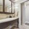 Private Waterfront Villa 9 BR Peaceful