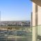 Luxury 2BR with Pool, Gym, Fast WIFI and Skyline - Dubaj