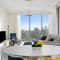 Luxury 2BR with Pool, Gym, Fast WIFI and Skyline - Dubaj