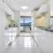 Cairns Ocean View Apartment in Aquarius