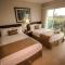 Beachfront Hotel Tramonto
