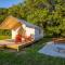 Peaceful Glamping Retreat at Roaring River