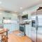 10 Mi to Dtwn Denver Lakewood Home with Patio - Лейквуд