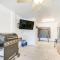 Breezy Kure Beach Home - Walk to Pier and Ocean! - كيور بيتش