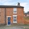 Chapel House by YourStays - Two bed cottage in Market Town of Sandbach, high end finish - Sandbach
