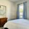 The Chic Shack / Centrally Located 2BR/1BA Home - 埃文斯维尔