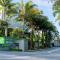 Holiday Inn Resort Phuket Surin Beach, an IHG Hotel - شاطئ سورين