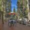 Peaceful Sunshine Chalet w/ Hottub-Serene Cabin - Big Bear Lake