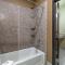 Super 8 by Wyndham Karnes City
