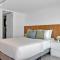 Phaedrus Living Alkminis Seaview Suites Litore