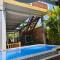 Arrys Watukarung Surfcamp - Kalak