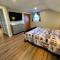 Renovated farmhouse on snowmobile trail with firepit & mountain views, 10 min from Bretton Woods! - Twin Mountain