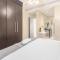 Infinity Sunset Beachfront Apartment