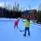 BC Log cabin with private beach river fire pit AC wifi onsite trails ski slope views