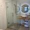 66 Express luxury apartment in New Market