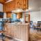 Petite Chalet with deck near Loch Lomond!