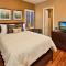 Prime Location, Heated Pool, Hot Tub, Fire Pit, Bbq, More