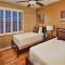 Prime Location, Heated Pool, Hot Tub, Fire Pit, Bbq, More