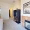 LV027 Upstairs Studio Overlooking Lap Pool - La Quinta