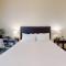 LV027 Upstairs Studio Overlooking Lap Pool - La Quinta
