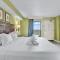 Ocean-front Condo with Pools, Lazy River and Water Park - Myrtle Beach