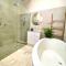 Immaculate 3 Bed City Home - Close to Everything!
