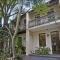 Immaculate 3 Bed City Home - Close to Everything!