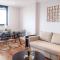 Stunning views modern décor flat in Kensington